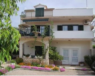 Apartmani Jolic - Šibenik - Building