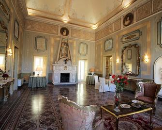 Palazzo De Castro - Squinzano - Sala de estar