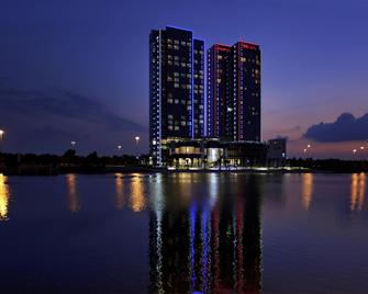 ibis Abu Dhabi Gate - Abu Dhabi - Building