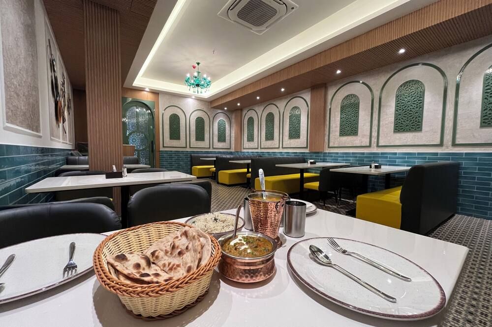 Esquire Hotel Mumbai - מומבאי - מסעדה