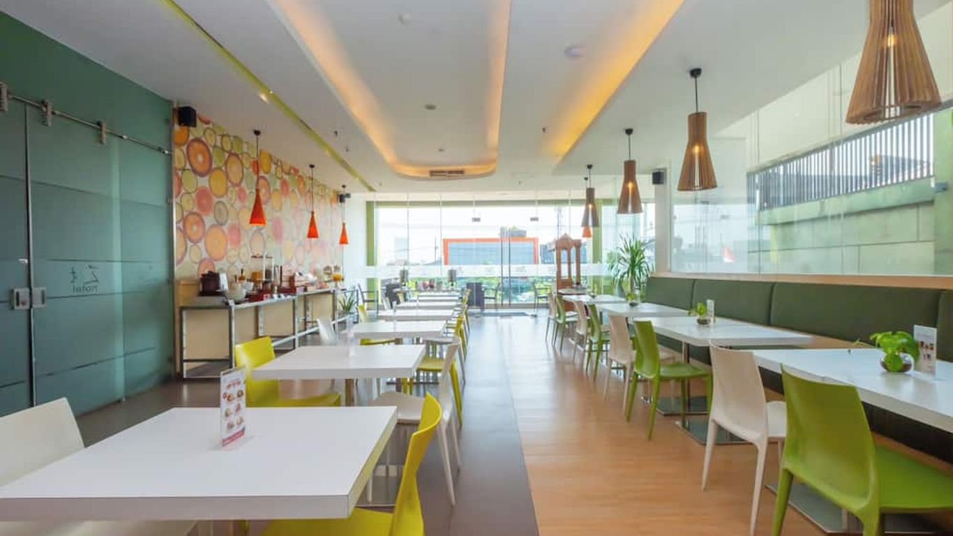 Zest Hotel Jemursari