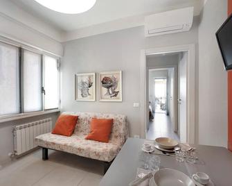 Victoria Apartments Mediterraneo - Diano Marina - Sala de estar