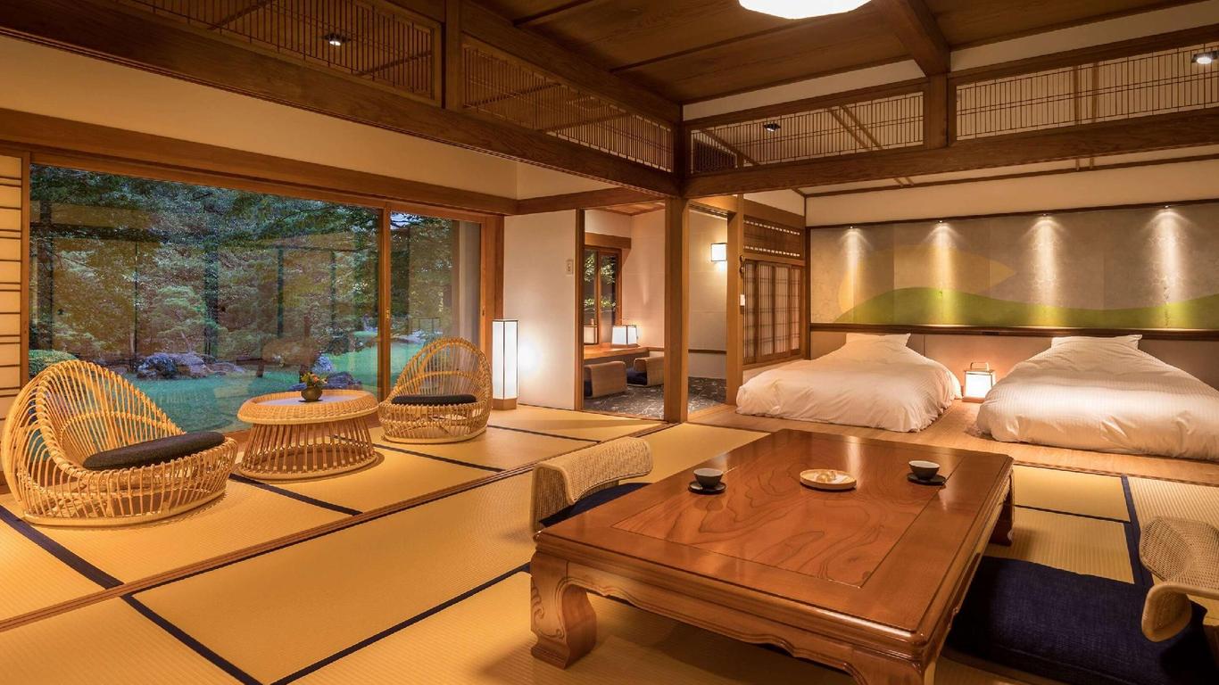 Hotel Parens Onoya