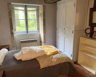 Beautiful Burgundy Family House with pool at the gates of the Morvan - Brécy - Habitación