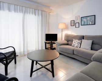 Apartamentos Lemar - Colònia de Sant Jordi - Sala de estar