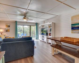 Beachwalk Resort by Panhandle Getaways - Panama City Beach - Living room