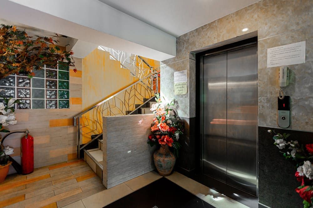 Latin Garden - בנגקוק - דלפק קבלה