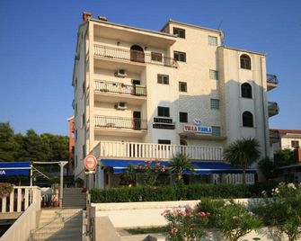 B&B Villa Paula - אוקרוג גורניי - בניין