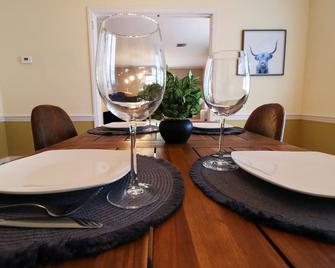 Lofty Elegant Home In Downtown Princeton - Princeton - Sala pranzo
