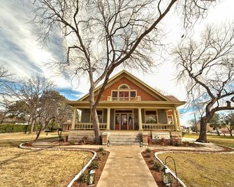 Iron Horse Inn - Granbury - Edifício