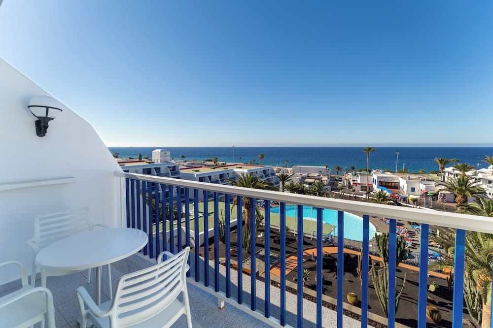 إريزا أبارتامينتوس لوس اهيبيسكوس - لبالغيس فقط - Puerto del Carmen - شرفة