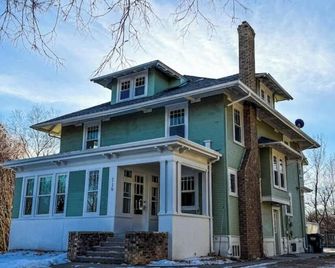 Trendy Craftsman Studio with Firepit and Laundry! - Willmar - Edificio