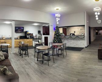 Northern Lights Inn - Park Falls - Lobby