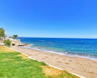 Thalia deco City & Beach Hotel - הרסוניסוס - חוף