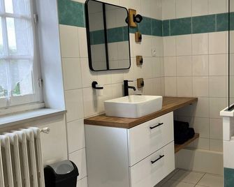 La maison du pont vieux - emplacement de parking gratuit - Proche Cité médiévale - Carcassonne - Bagno