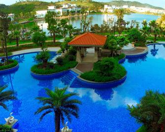 Yichun Yingbin Hotel - Yichun - Piscina