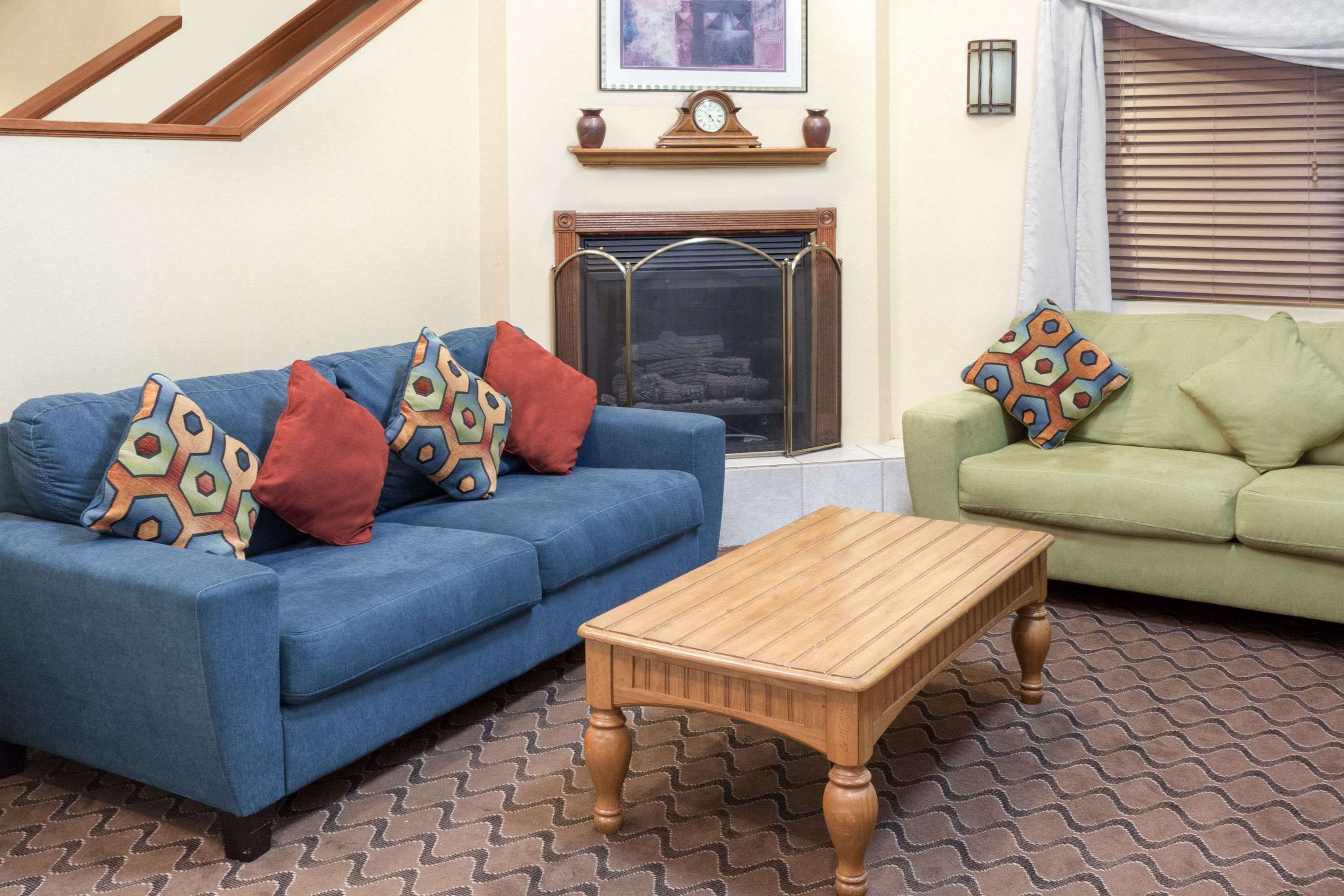 Baymont by Wyndham Fort Wayne - Fort Wayne - Sala de estar
