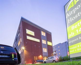 Airport Hostel - Hamburgo - Edificio