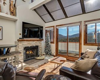Luxurious Ski-in/Ski-out Walking Distance to Main Street - ברקנרידג' - סלון
