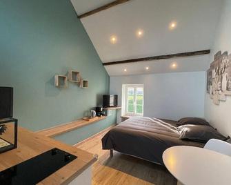 Studio indépendant 2 pers - Châtillon sur Colmont la petite gare - Saint-Georges-Buttavent - Habitación