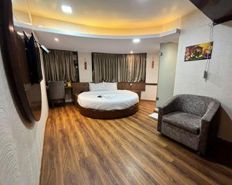Royal hotel the pacific - Mumbai - Bedroom