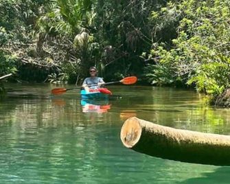 Neptune's Grotto Old Florida Adventure Retreat - Spring Hill