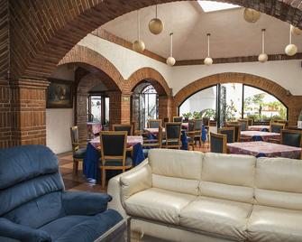 Hotel Tonancalli - Valle de Bravo - Lounge