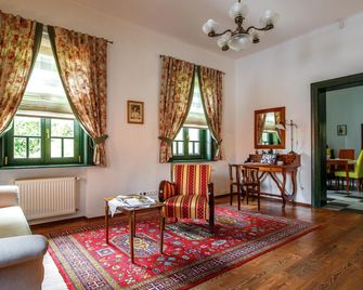 Kosbor Panzió - Nemesnép - Sala de estar