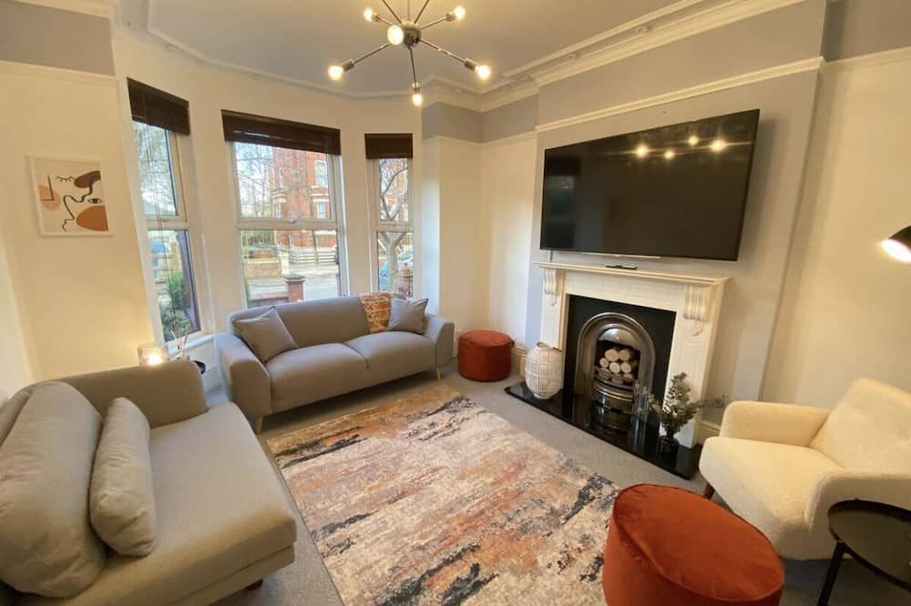 Fabulous 4 Bedroom Home in Manchester - Mánchester - Sala de estar