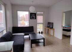 Helsinki Private-Yksityinen-Частный Room in Shared Apartment into Airport-BusTrain Station-University - Helsinki - Pokój dzienny