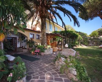 Hotel Sant'Andrea - Marciana - Außenansicht