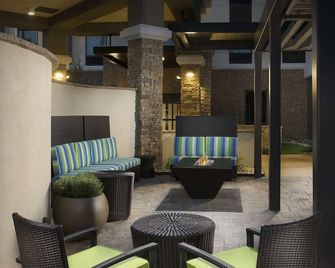 Hampton Inn by Hilton Hattiesburg - Hattiesburg - Patio