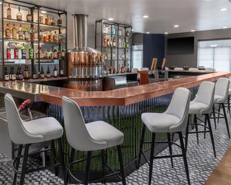 DoubleTree by Hilton Owatonna - Owatonna - Bar
