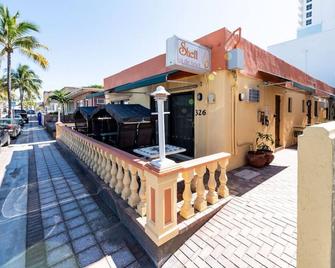 Shell On The Beach 102 - Renovated - Hollywood