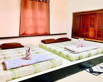 Relax Camp Resort Kaeng Krachan - Kaeng Krachan - Bedroom