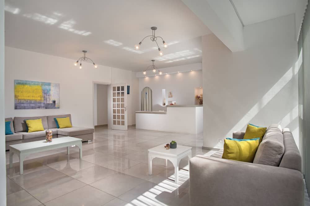 Milos Hotel - Adamantas