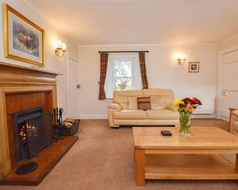 4 Cottage on a traditional Scottish farm with Highland Cows on your doorstep - Oban - Living room