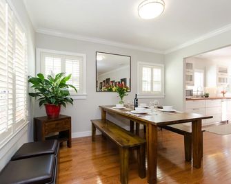 Newly renovated 1920's 2 bedroom house - לוס אנג'לס - חדר אוכל