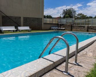 Lux Suites Milimani Cosy Condo Nakuru - Nakuru - Pool
