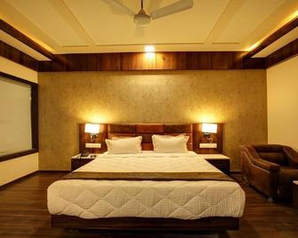 Hotel Keshwaras Residency - Jamnagar - Habitación
