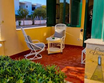 Casa Visconti Beach Superior - Torre Dell'Orso - Innenhof