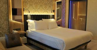 Isnova Hotel - Antalya - Schlafzimmer