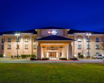 Best Western Plus Christopher Inn & Suites - Forney - Edificio