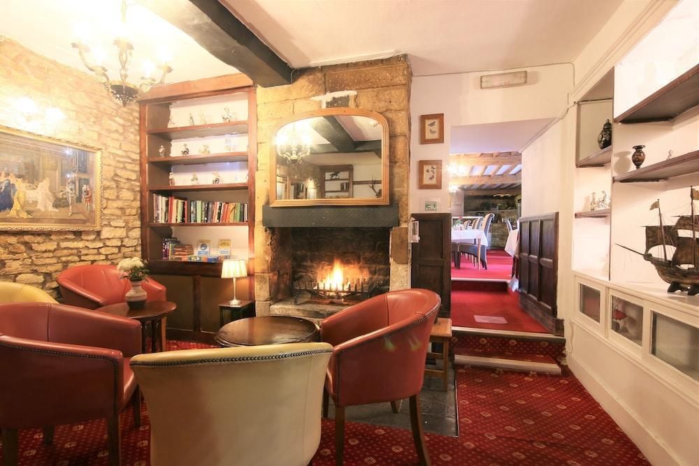 The Crown Inn - Chippenham - Лаунж