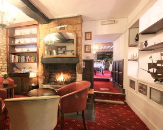 The Crown Inn - Chippenham - Лаунж
