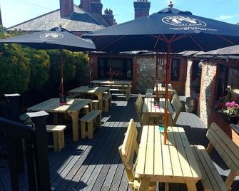 St Marys Gate Inn - Arundel - Patio