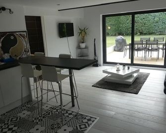 Appartement 30 m2 neuf + terrasse - Chaponost - Obývací pokoj