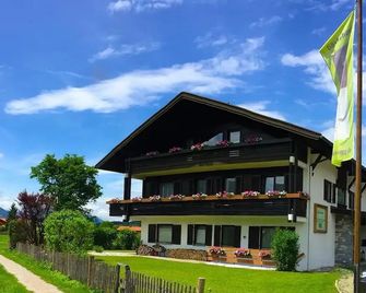 Gästehaus Wiesegg - רייט אים וינקל - בניין