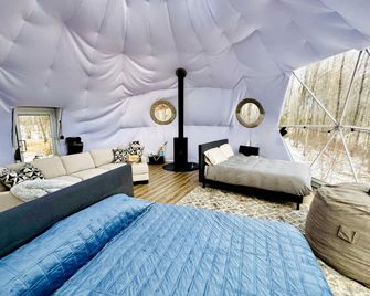 Refuge Bay's Aer XL Dome Luxury Off Grid Escape - 산구도 - 침실