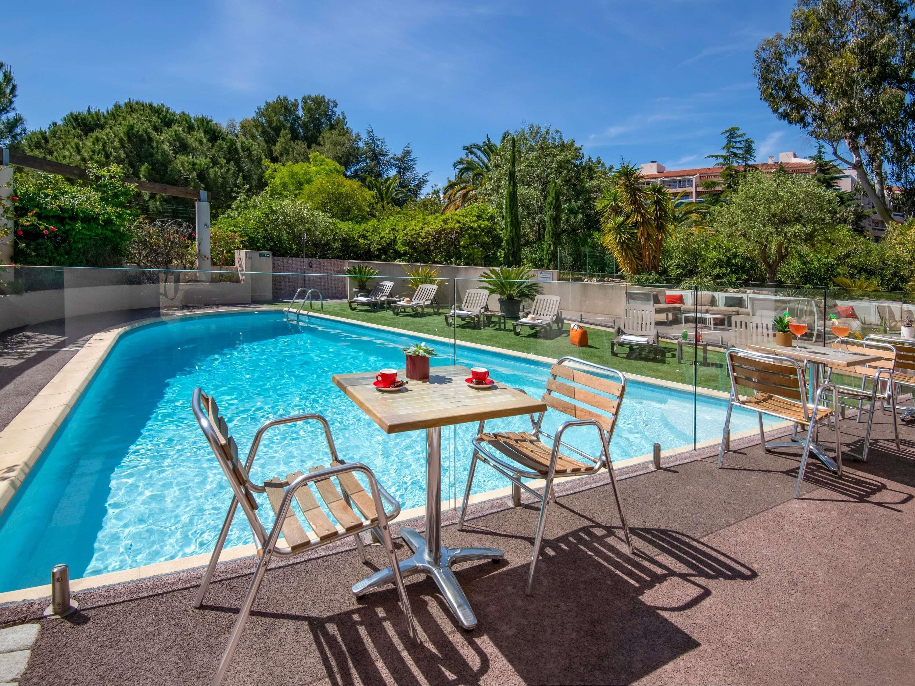 ibis Hyères Centre - Hyères - Piscina